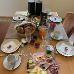 Hotel Hotel Der Distelhof - Ihr Land- Und Tagungshotel Zwischen Rennsteig, Rhoen & Werratal Dillstadt