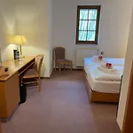 Hotel Der Distelhof - Ihr Land- Und Tagungshotel Zwischen Rennsteig, Rhoen & Werratal