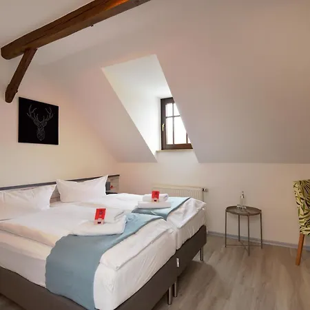 Hotel Der Distelhof Mit Scheunencafe Dillstadt