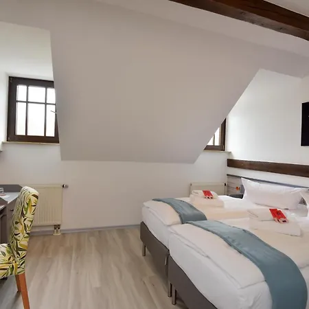 Hotel Der Distelhof Mit Scheunencafe 3*