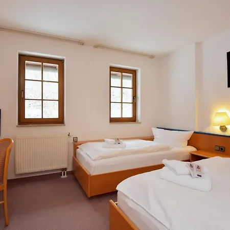 Der Distelhof Garni 3* Dillstadt