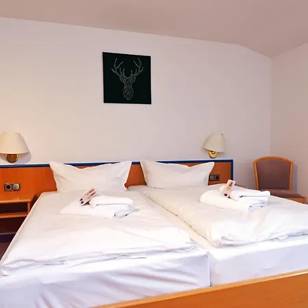 Hotel Der Distelhof Mit Scheunencafe