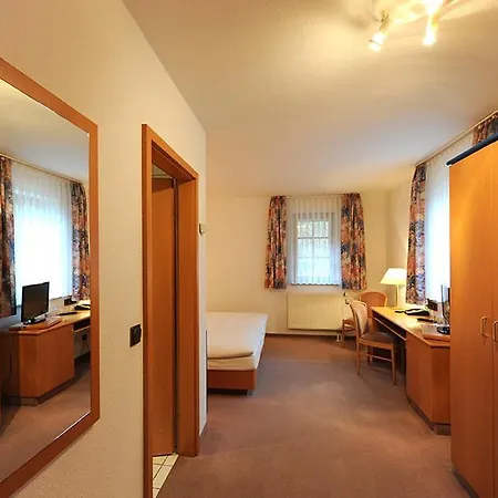 Der Distelhof - Ihr Land- Und Tagungshotel Zwischen Rennsteig, Rhoen & Werratal Dillstadt