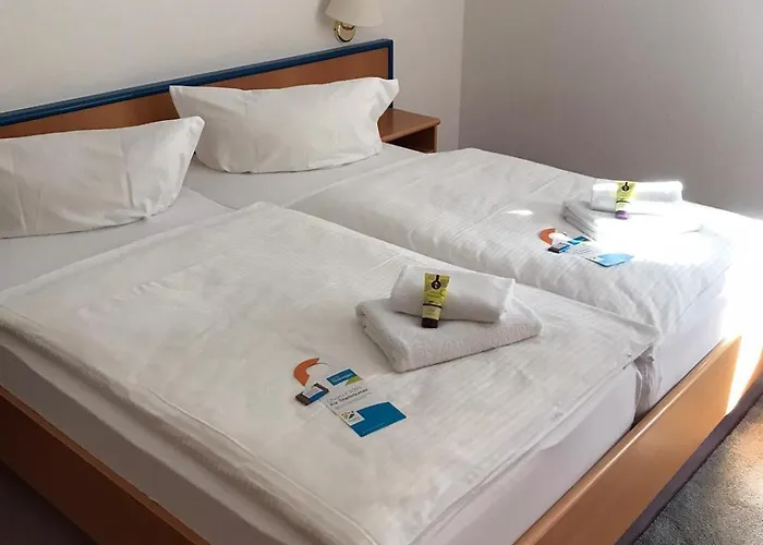 Der Distelhof Mit Scheunencafé Hotel Dillstadt